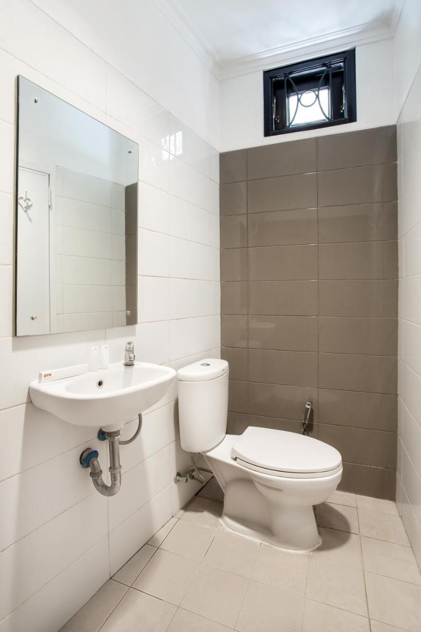 Oyo 105 La Maison D Ilona Jakarta Ngoại thất bức ảnh